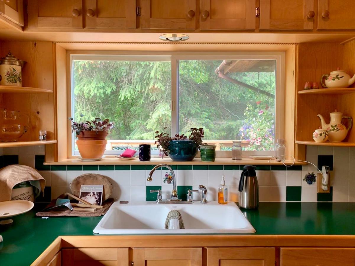 Sourdough Sunrise B&B Сюърд Екстериор снимка