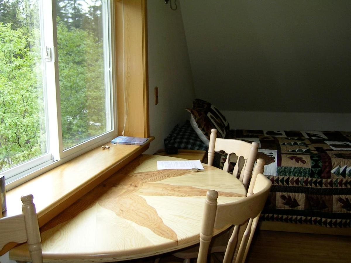 Sourdough Sunrise B&B Сюърд Екстериор снимка